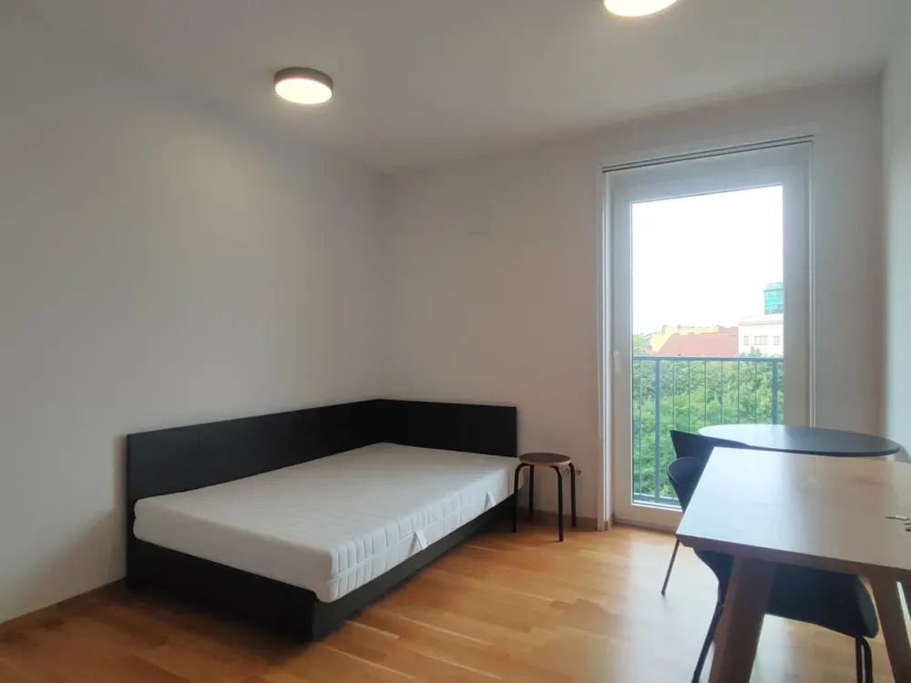 Zweitbezug in oberster Etage mit Aufzug (6.02)