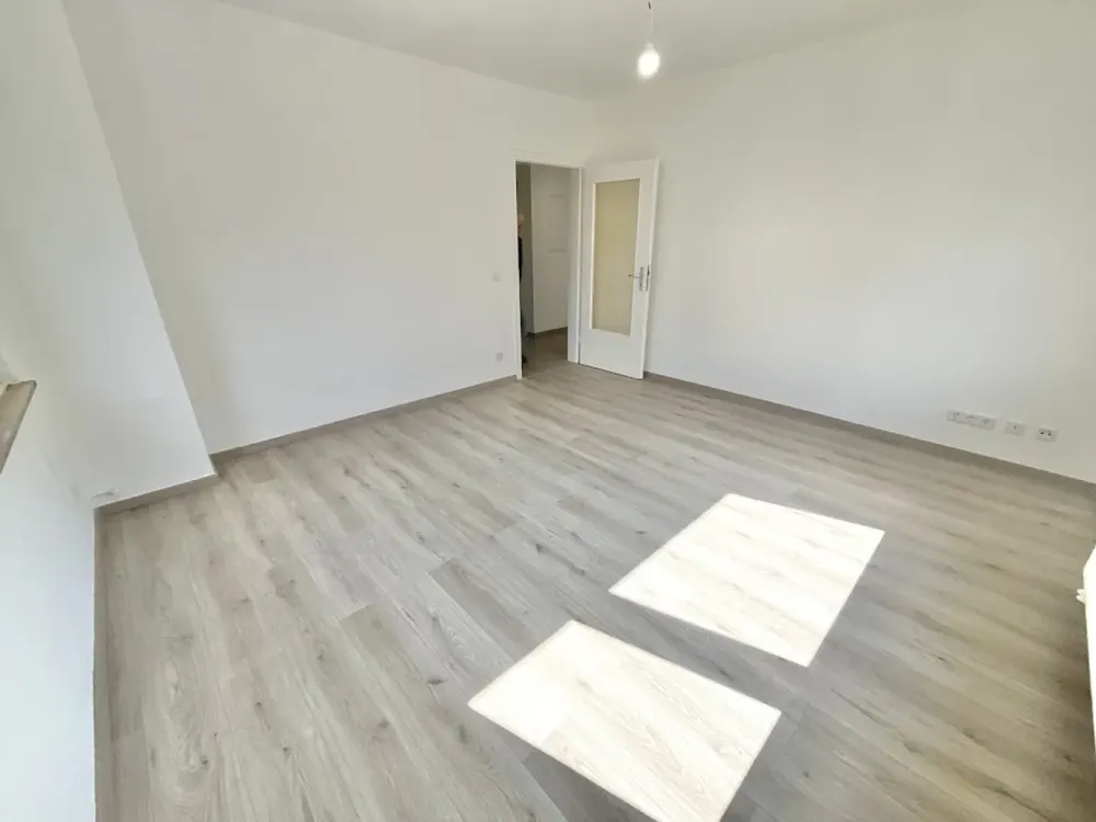 Frisch renovierte Erdgeschosswohnung 1. Monat mietfrei
