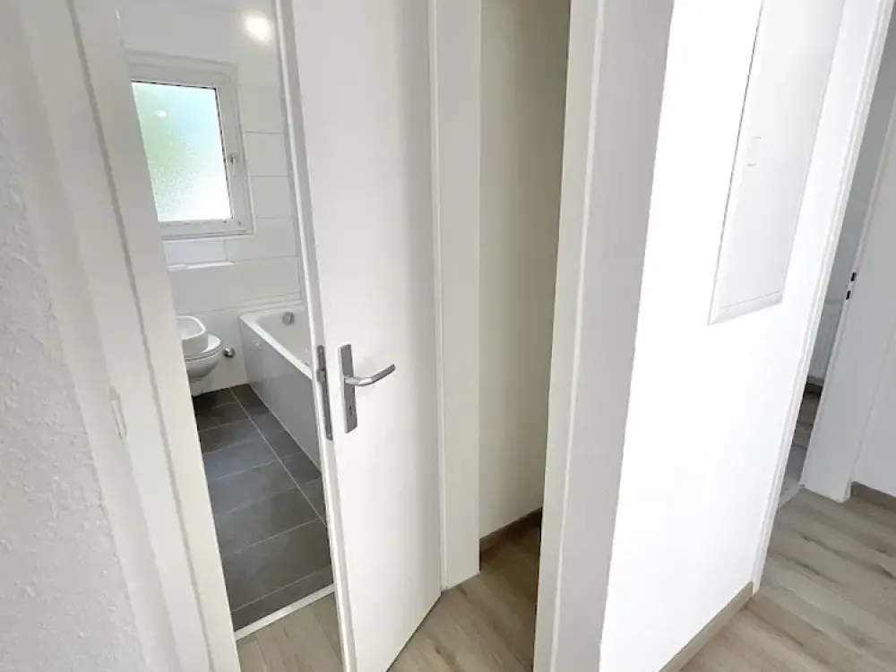 Frisch renovierte Erdgeschosswohnung 1. Monat mietfrei