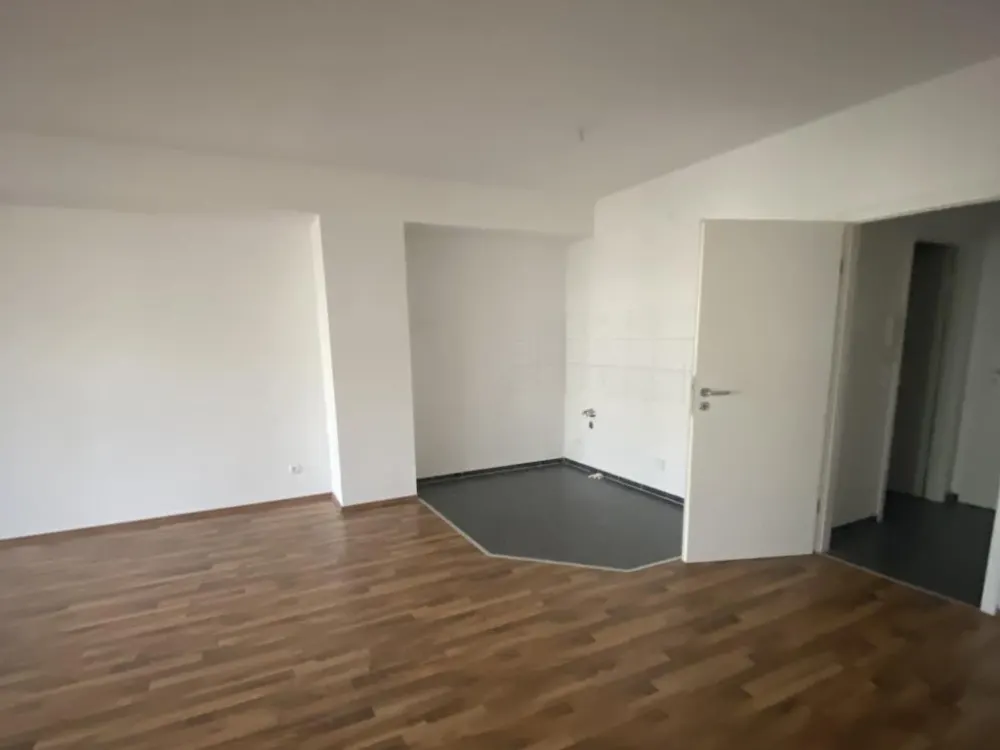 Sofort verfügbar! 1-Zimmer-Wohnung mit Laminatboden in Düsseldorf Bilk