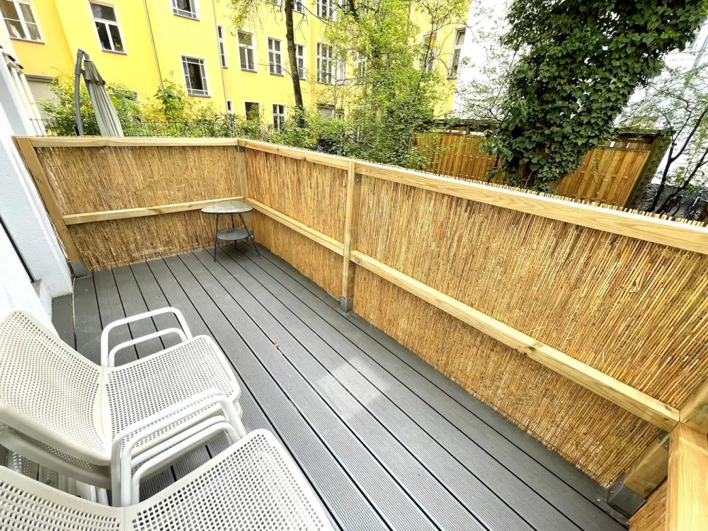 Möbliertes und ruhiges 1,5 Zimmer Apartment mit Terrasse - Nähe Alexanderplatz - frei ab November