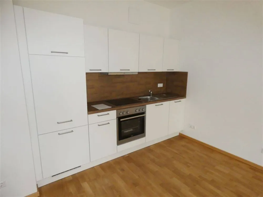 Toll geschnittene 2-Zi. Whg mit Balkon, Parkett, FBH und AR