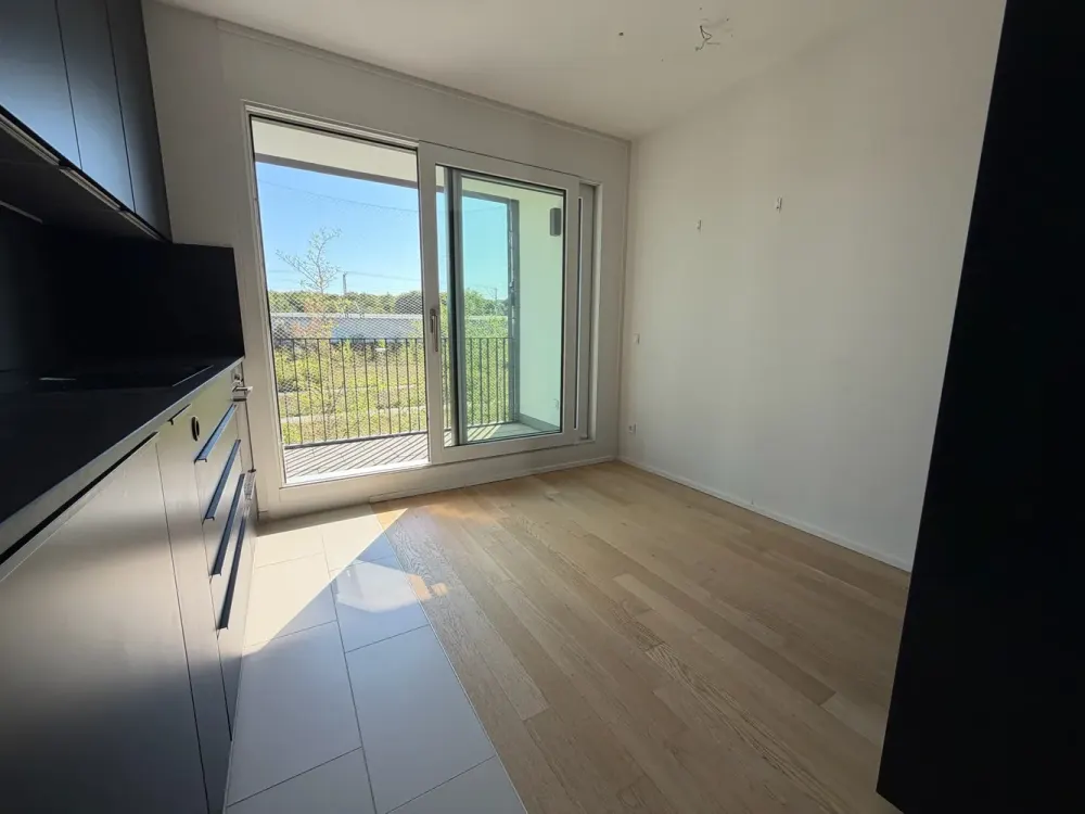 Naturnah und urban: Neuwertige, moderne, teilmöblierte 3-Zimmer-Wohnung in Neupasing