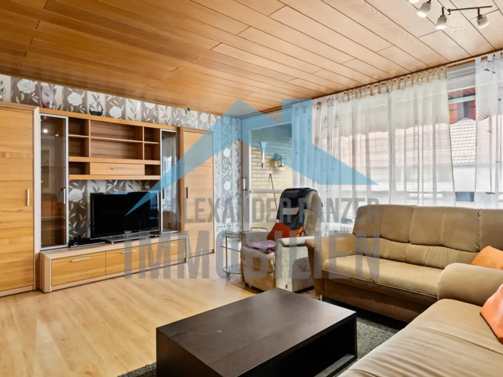 3.5-Room Apartment with Balcony in Central Location of Espenau!