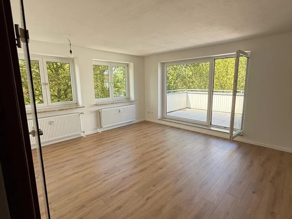3-Zimmer-Wohnung mit Dachterrasse & Stellplatz in Langenhagen