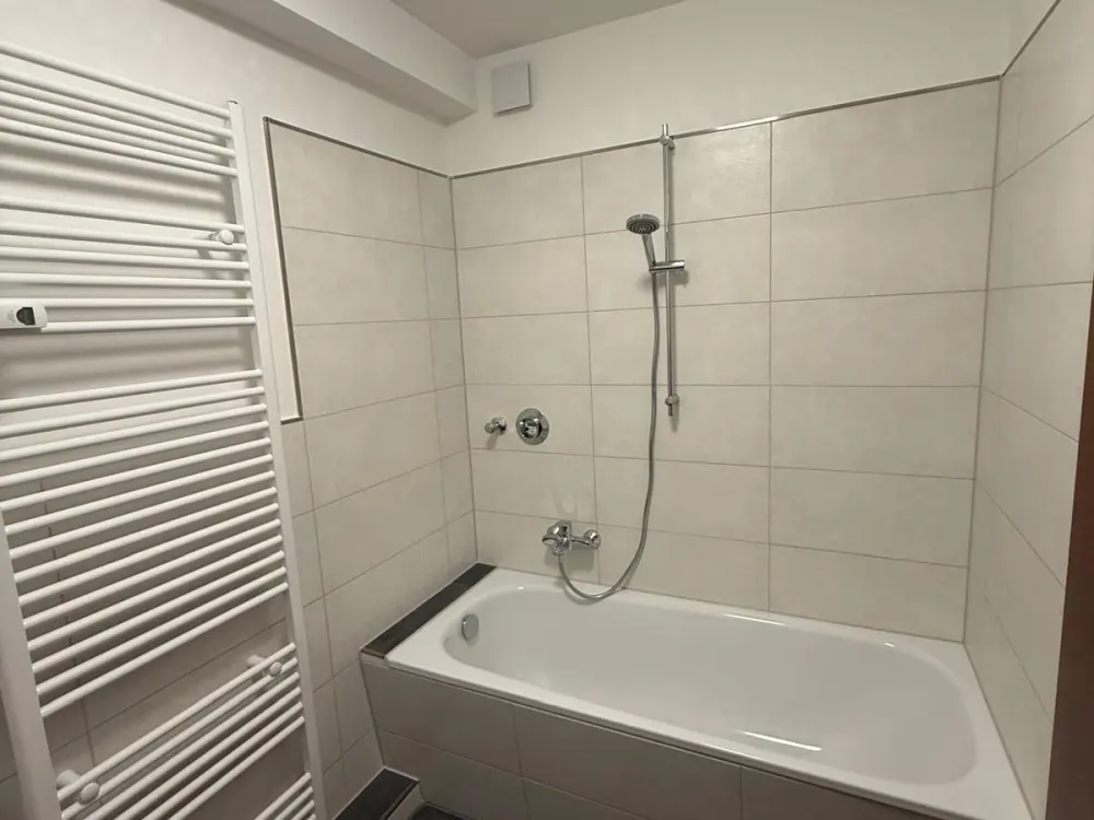 3-Zimmer-Wohnung mit Dachterrasse & Stellplatz in Langenhagen