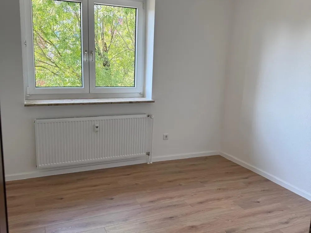 3-Zimmer-Wohnung mit Dachterrasse & Stellplatz in Langenhagen