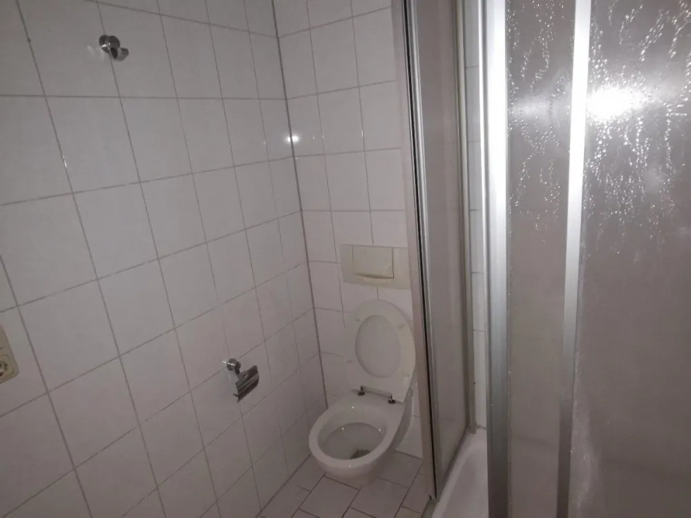 Schöne 1 Raum Wohnung in der KTV
