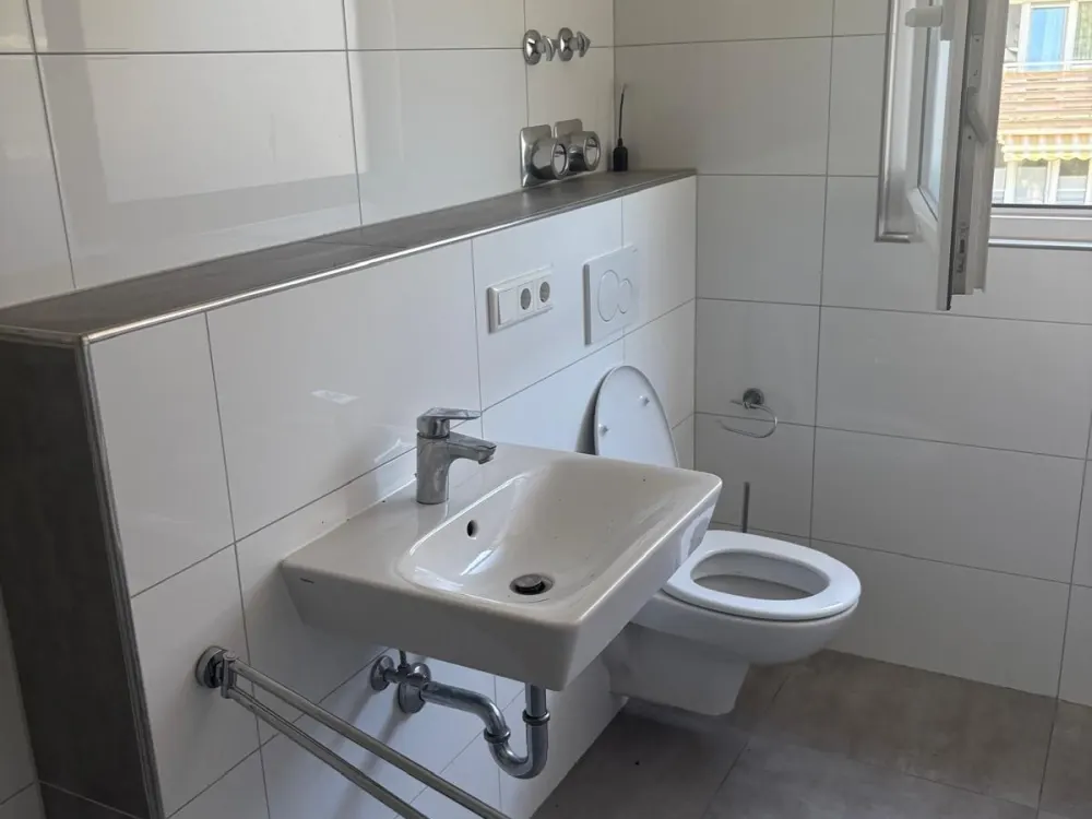 Modern & zeitlos wohnen, attraktive 2-Zimmer-Dachgeschosswohnung in Offenbach zu vermieten
