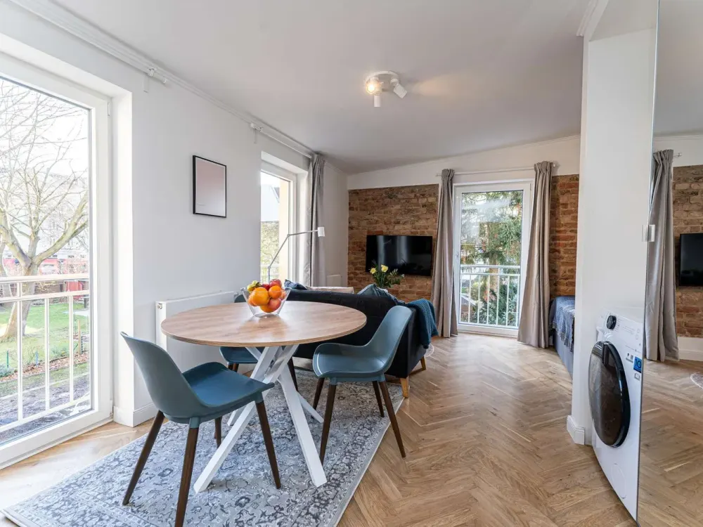 Completely renovated studio apartment with garden in a new building in Berlin