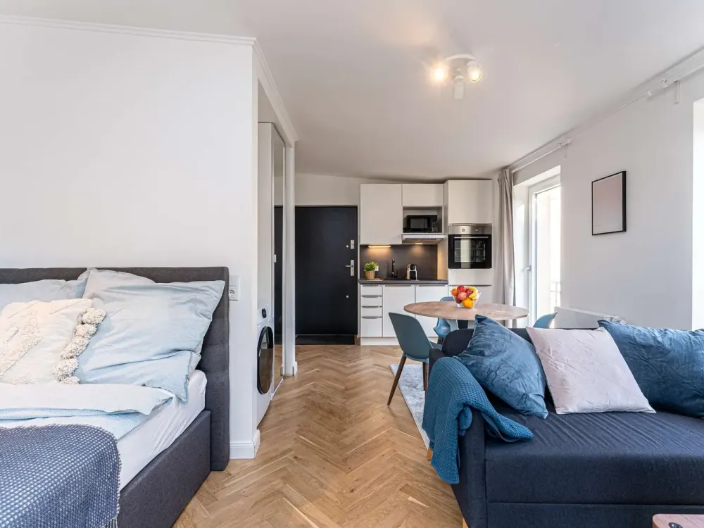 Completely renovated studio apartment with garden in a new building in Berlin