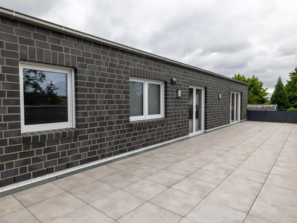 KfW40 - NEW BUILD FIRST OCCUPANCY - PENTHOUSE in the CITY - PASSENGER ELEVATOR - large ROOF TERRACE