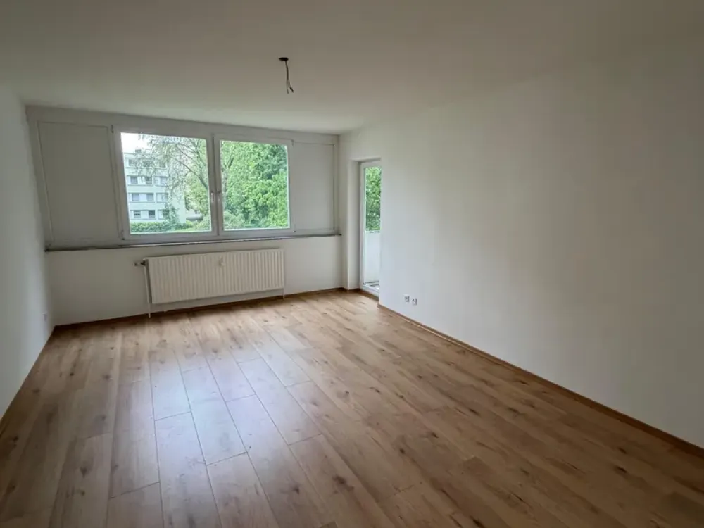 Frisch renovierte 3-Zimmer-Wohnung mit Balkon