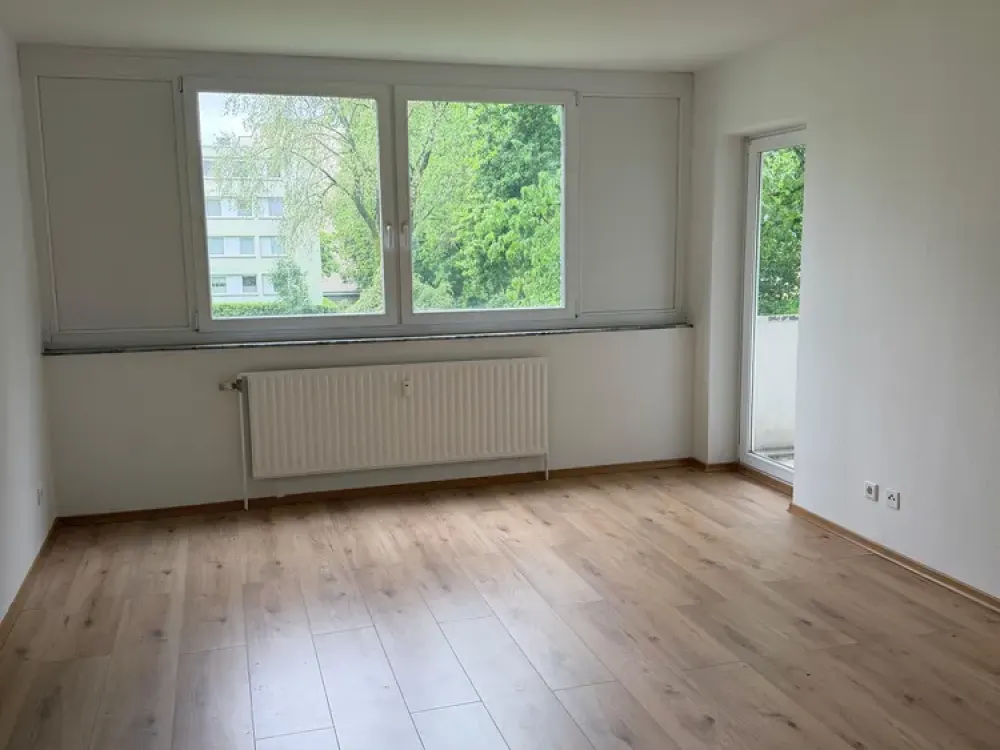 Frisch renovierte 3-Zimmer-Wohnung mit Balkon