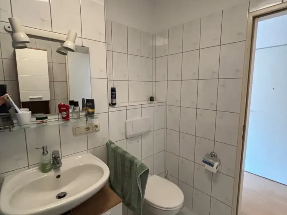 Modernes Wohnen: 2-Zimmer-Wohnung (teilmöbliert) in Sarstedt