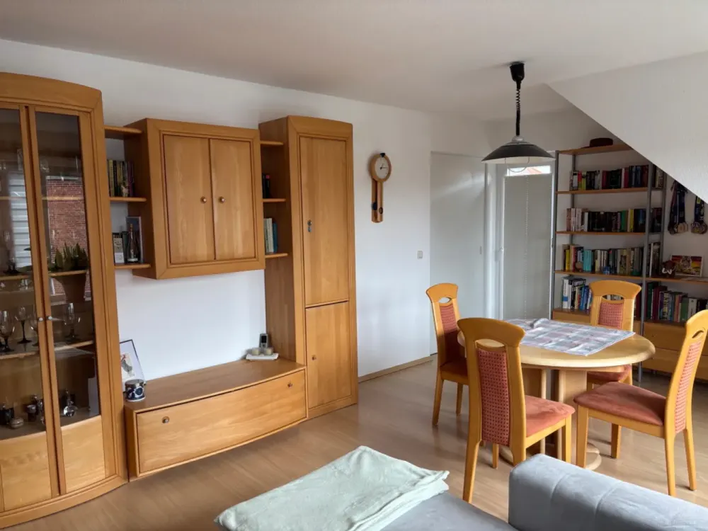 Modernes Wohnen: 2-Zimmer-Wohnung (teilmöbliert) in Sarstedt