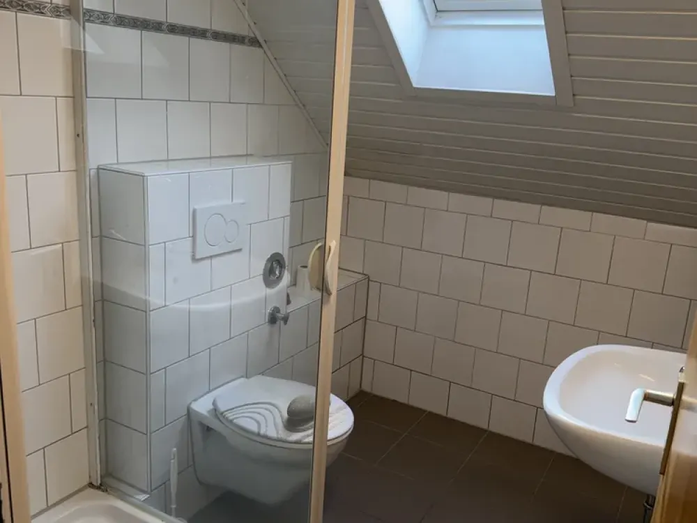 3-room centrally located top-floor apartment from 15.09. in Karlsruhe