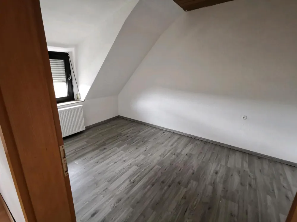 Sulzbach 3 ZKB ca. 70m2 in ruhiger Lage im 2 OG Altbau