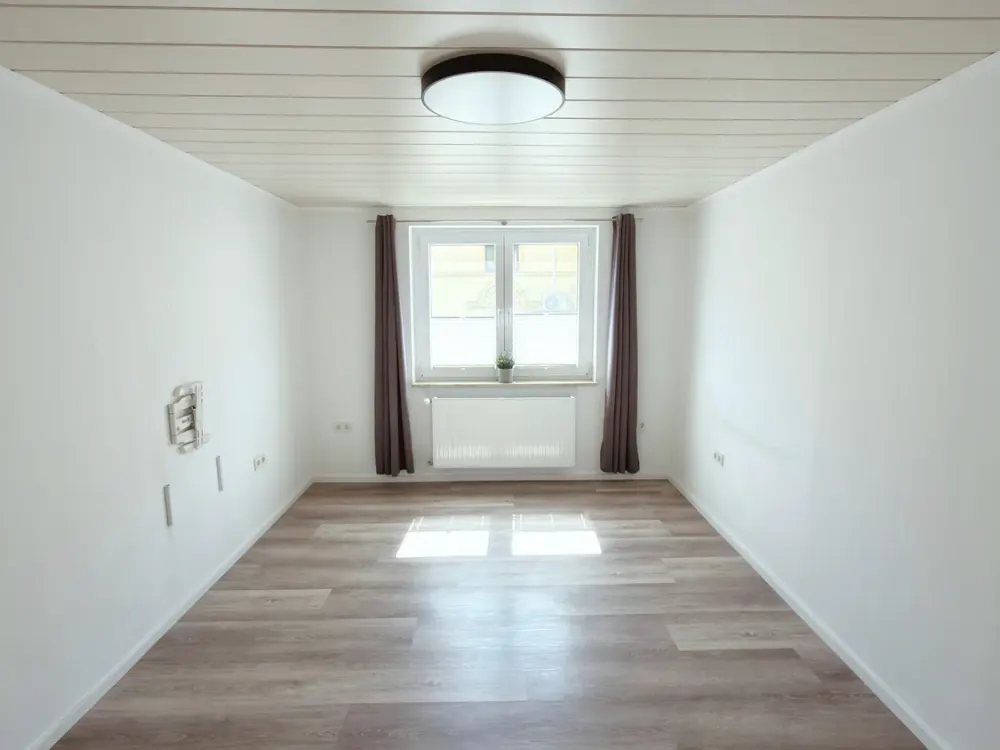 Modernisierte 3-Zimmer-Wohnung mit Einbauküche und Gartenmitbenutzung