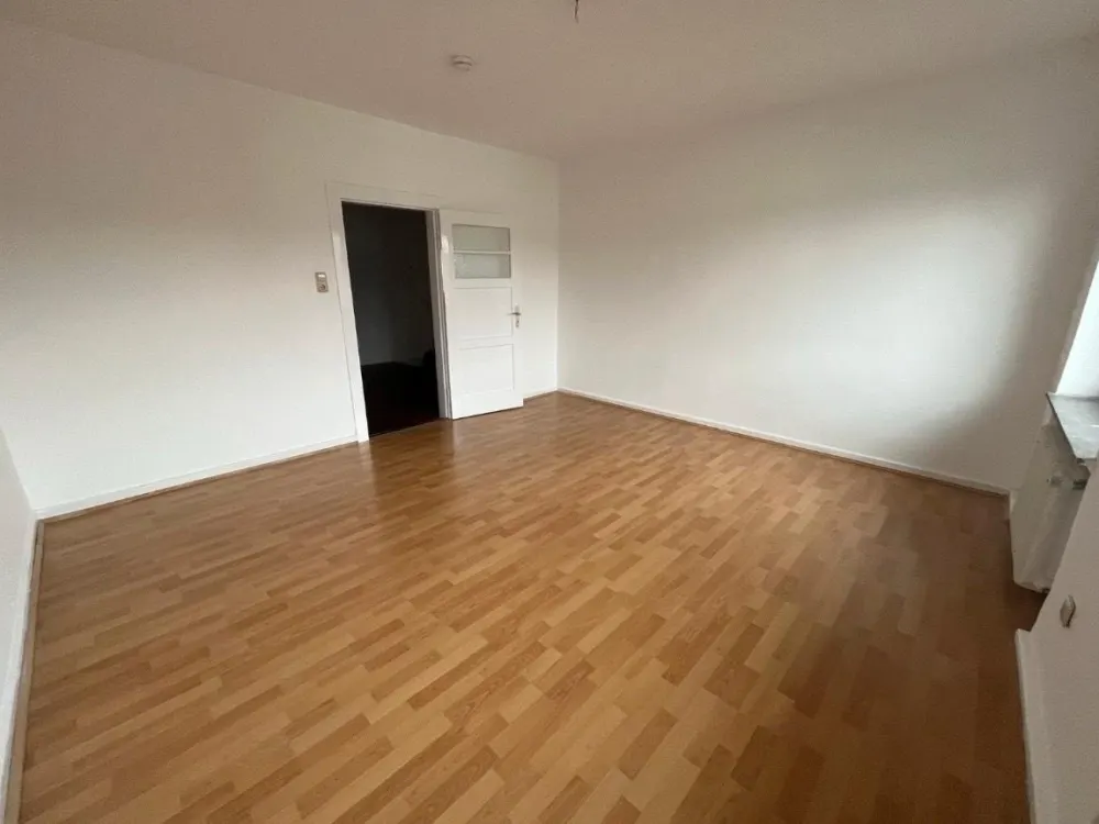 Helle und geräumige Wohnung mit Südbalkon im Kaiserstraßenviertel