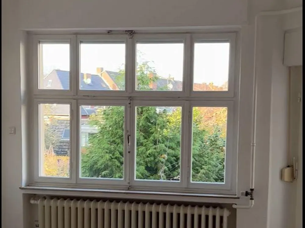 5 Room Apartment with Kitchen, Bathroom, Balcony in Kreuzviertel 140 sqm. Exchange Only!