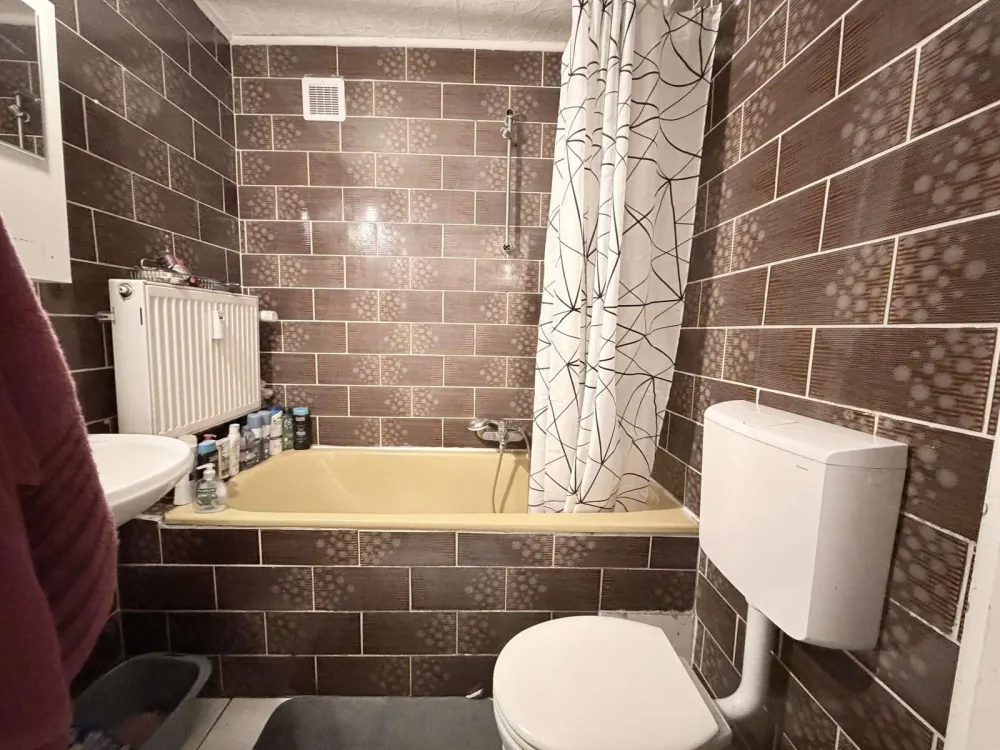 Schöne 2 Zimmer Wohnung, ideal für kleine Familie