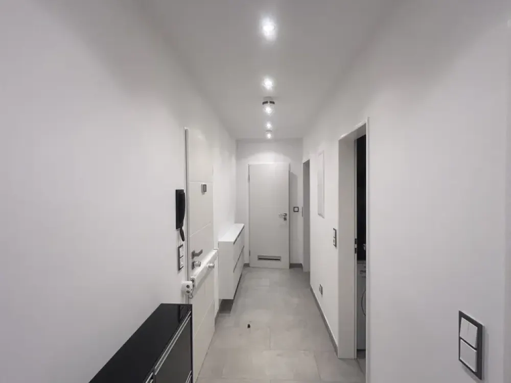 Sehr moderne 2-Zimmer-Luxus-Wohnung, teilmöbiliert, mit hochwertiger Einbauküche uvm.