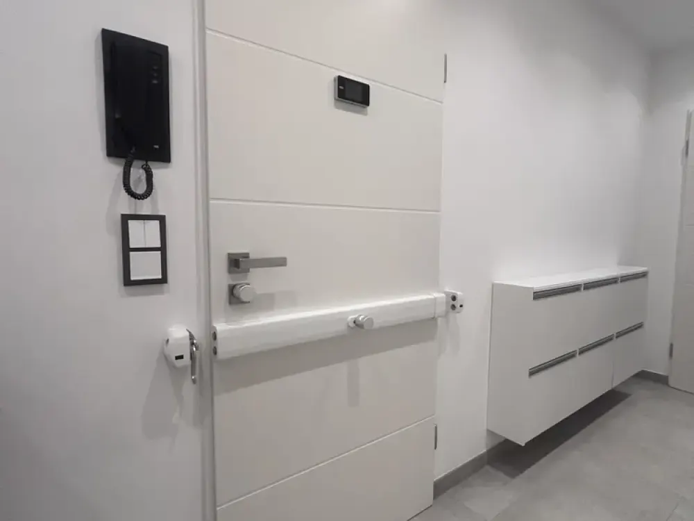 Sehr moderne 2-Zimmer-Luxus-Wohnung, teilmöbiliert, mit hochwertiger Einbauküche uvm.
