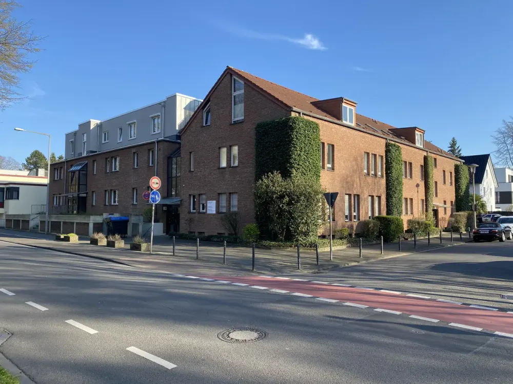2-Room Apartment with Balcony in Köln-Junkersdorf First Occupancy After Renovation