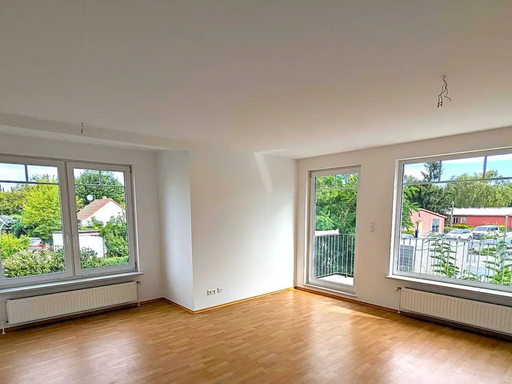 Lichtdurchflutete Wohnung mit Balkon in Schönefeld