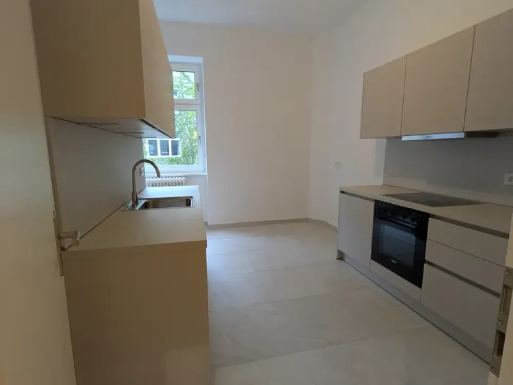 Frisch sanierte 2-Zimmer-Wohnung mit EBK