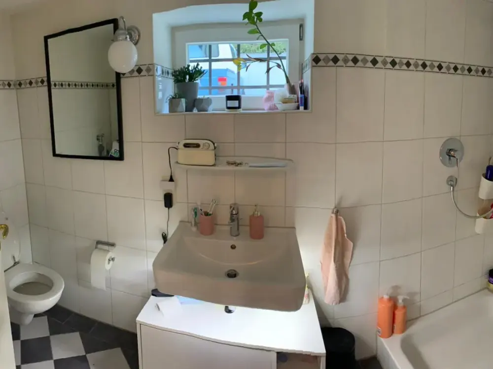 Friendly 1.5-Room Apartment with Fitted Kitchen in Ravensburg