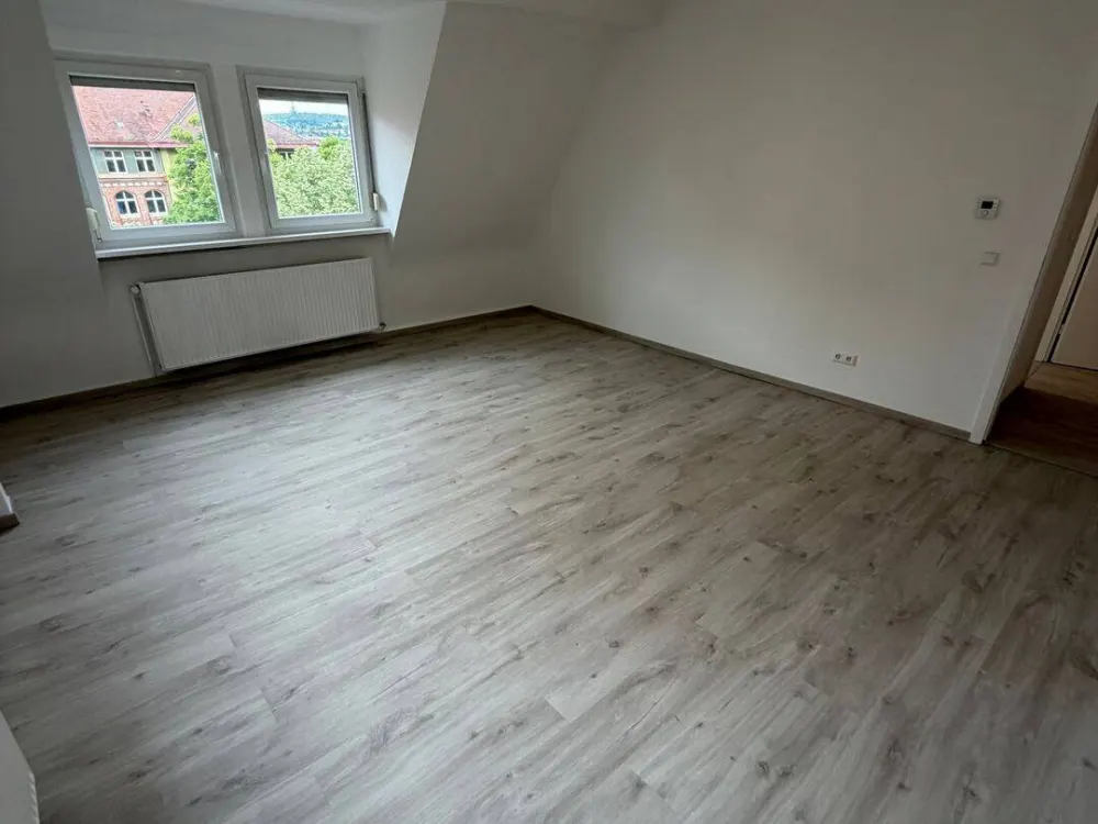 helle neu renovierte 3 Zimmer Wohnung in Stuttgart West zu vermieten