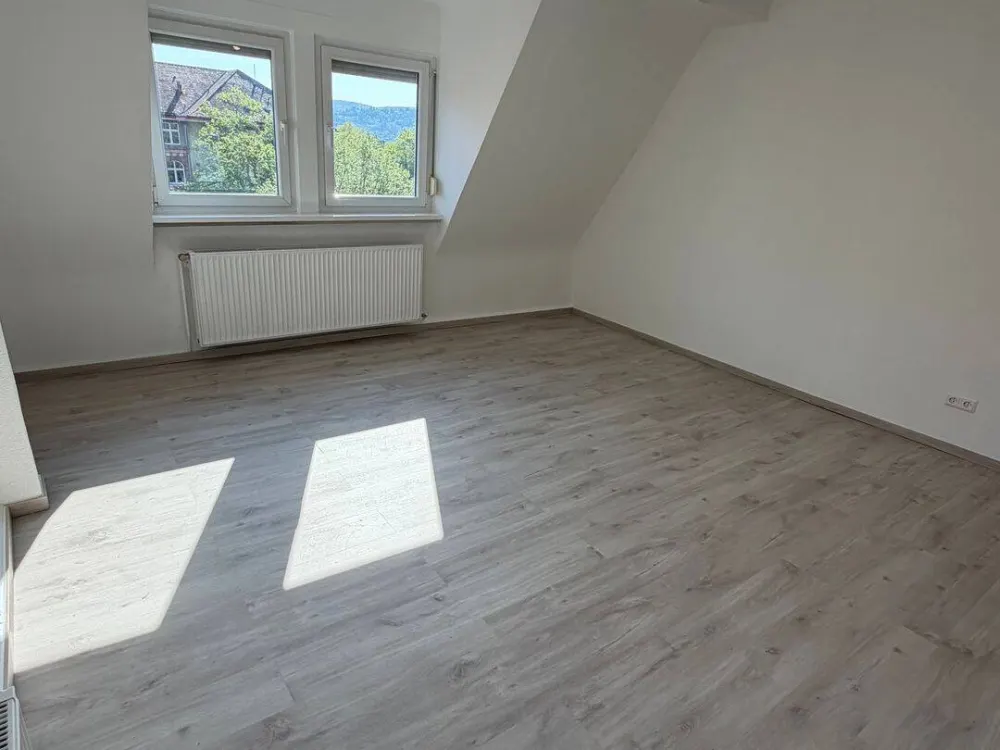 helle neu renovierte 3 Zimmer Wohnung in Stuttgart West zu vermieten
