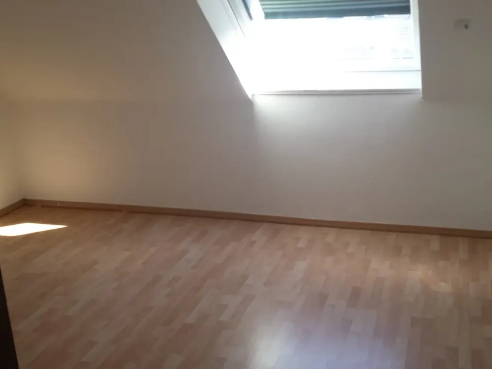 Großzügige Dachgeschoss Wohnung in Dortmund, Brackel