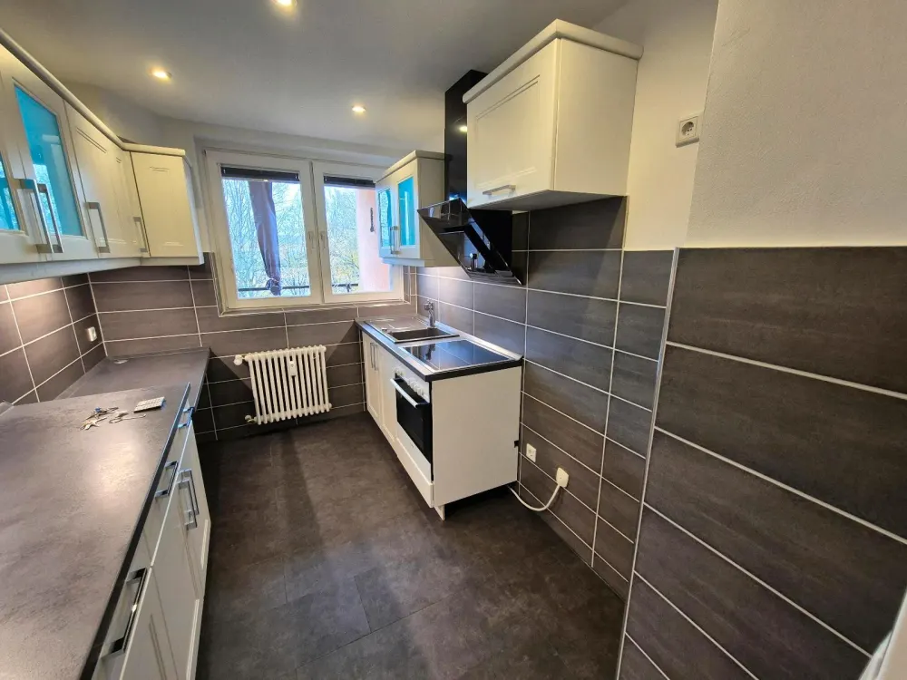 Einbauküche Balkon neues Badezimmer? 1 Zimmer Wohnung Schwalbach