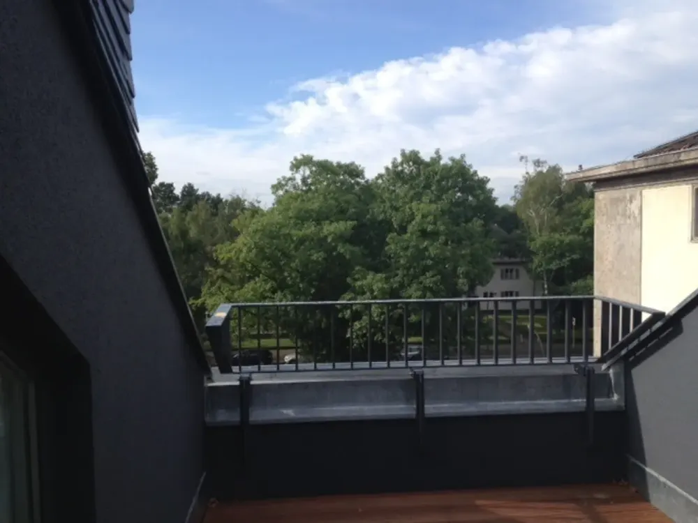 Dahlem Metropolitan Gardens! Sonnige Dachgeschoß-Maisonette! Hochwertige u. exclusive Ausstattung!