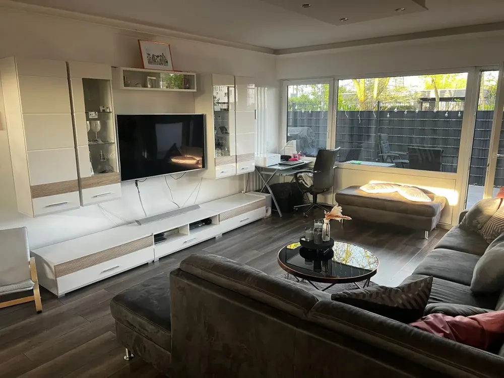 Schöne 4-Zimmerwohnung mit sonniger Terrasse und EBK