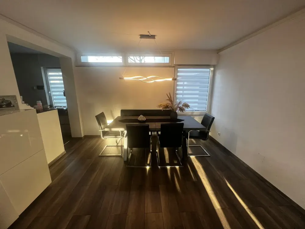 Schöne 4-Zimmerwohnung mit sonniger Terrasse und EBK