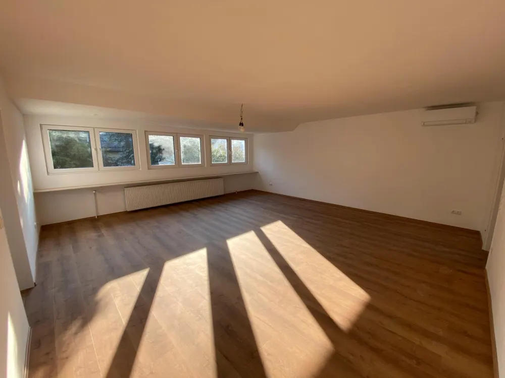 ERSTBEZUG (KLIMATISIERT): 110 m² in Bestlage von Dreieichenhain