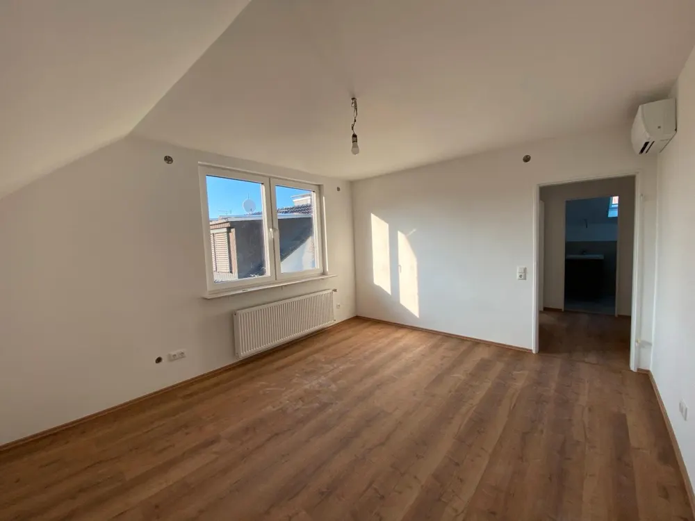 ERSTBEZUG (KLIMATISIERT): 110 m² in Bestlage von Dreieichenhain