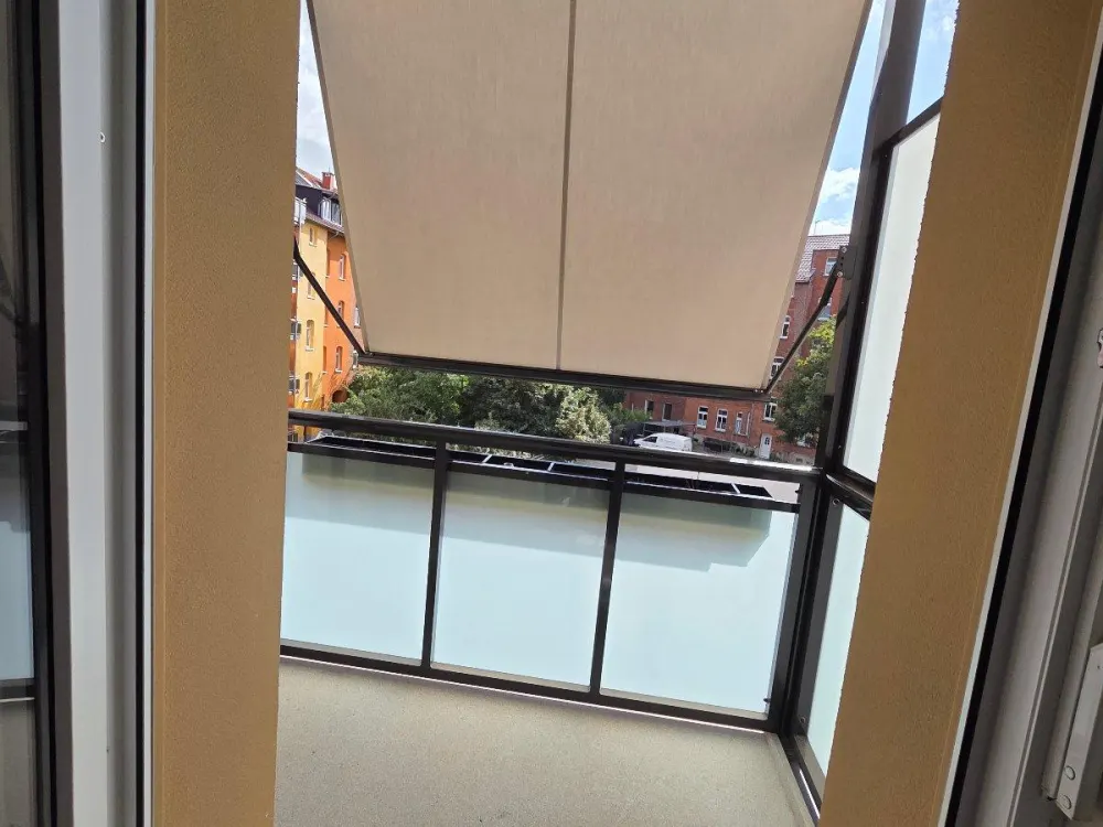 Zentrumsnahe 3-ZKB mit neuer EBK, Süd-Balkon, Markisen und ...