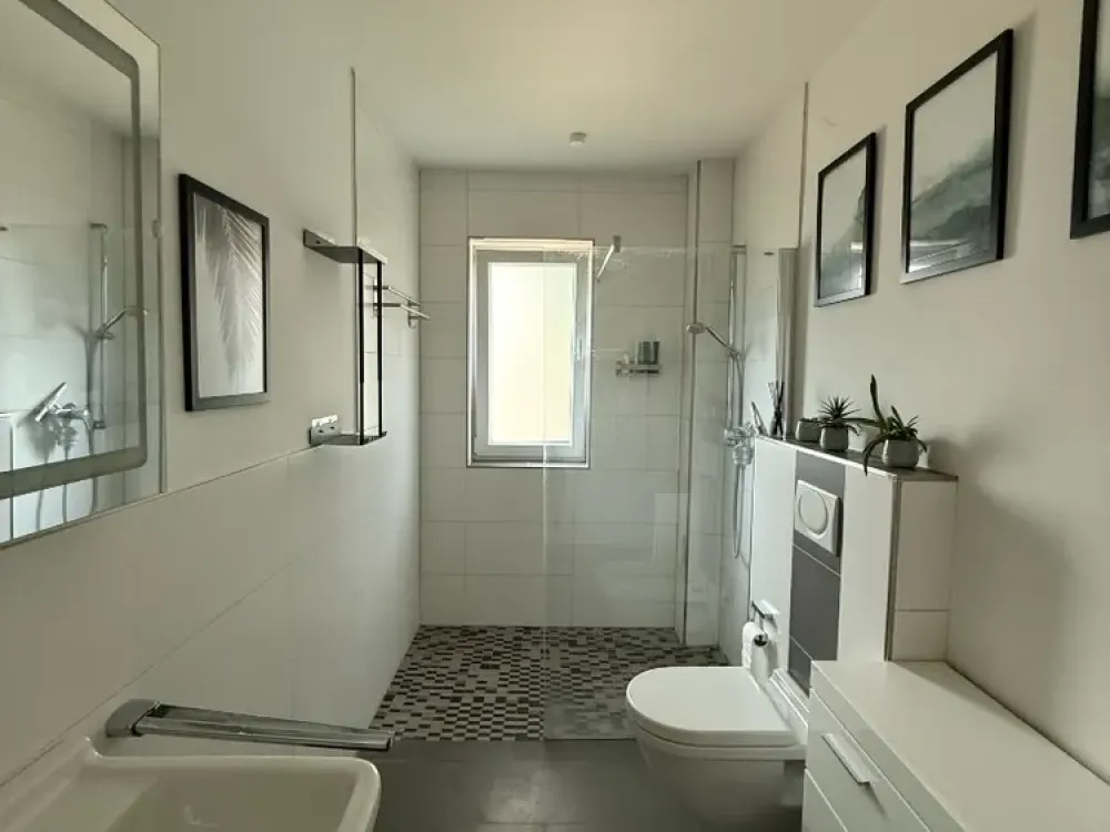 Zuhause mit 2,5 Zimmern und Stellplatz in Düsseldorf