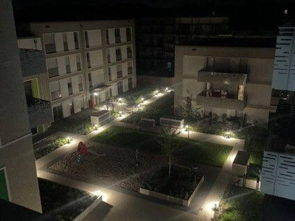 47124/45 Helle 3-Zimmer-Wohnung (ca. 95 m²) mit großem Balkon und bodentiefen Fenstern in Düsseldorf-Gatherhof