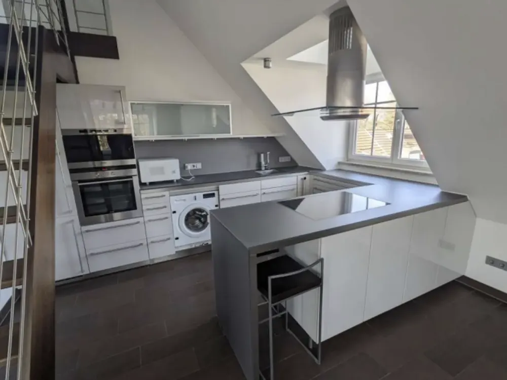gehobene Maisonette Dachgeschosswohnung inkl. Balkon & Küche