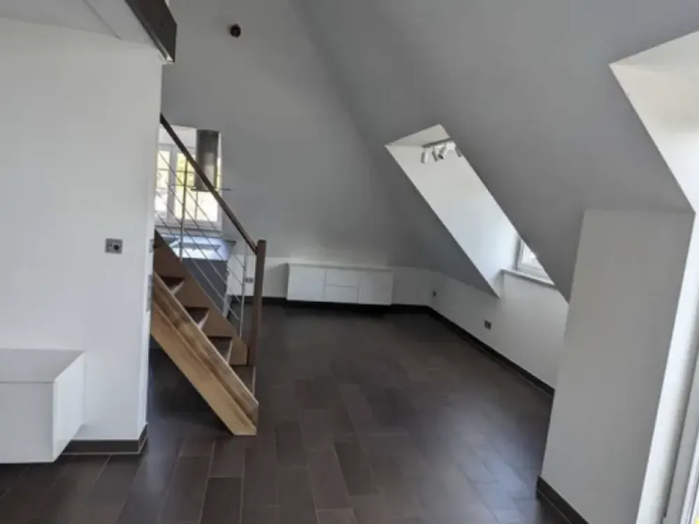 gehobene Maisonette Dachgeschosswohnung inkl. Balkon & Küche