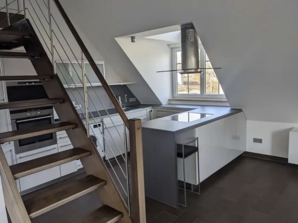 gehobene Maisonette Dachgeschosswohnung inkl. Balkon & Küche