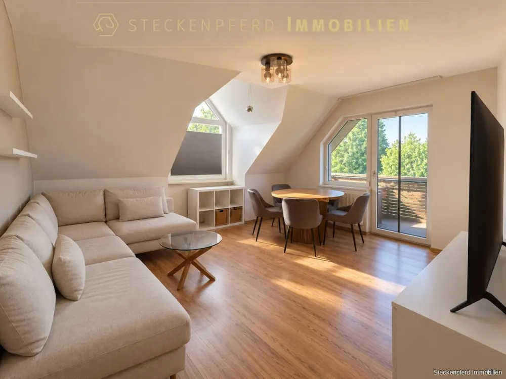 Gemütliche 3-Zimmer-Dachgeschosswohnung mit großem Balkon & Blick ins Grüne