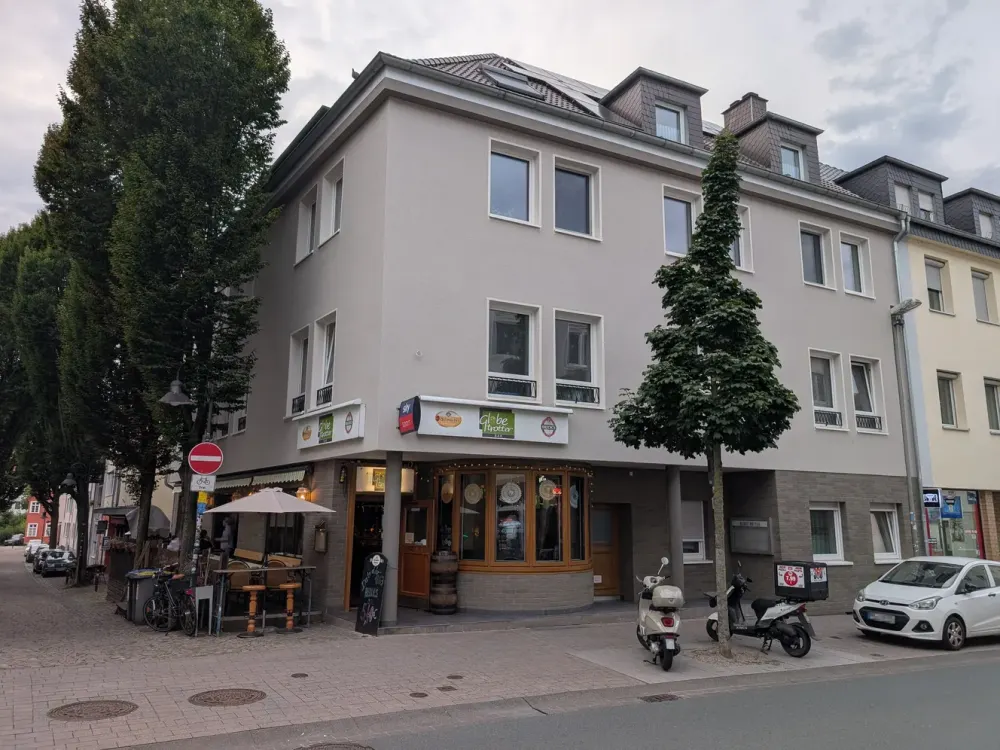 Großzügige Wohnung in der direkten Innenstadt mit neuer Fassadendämmung, Fenstern und Wärmepumpe