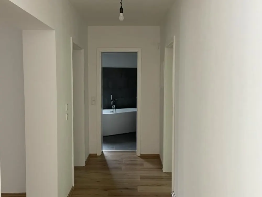 Traumhafte 3-Zimmer-Wohnung mit großer Terrasse zu vermieten!